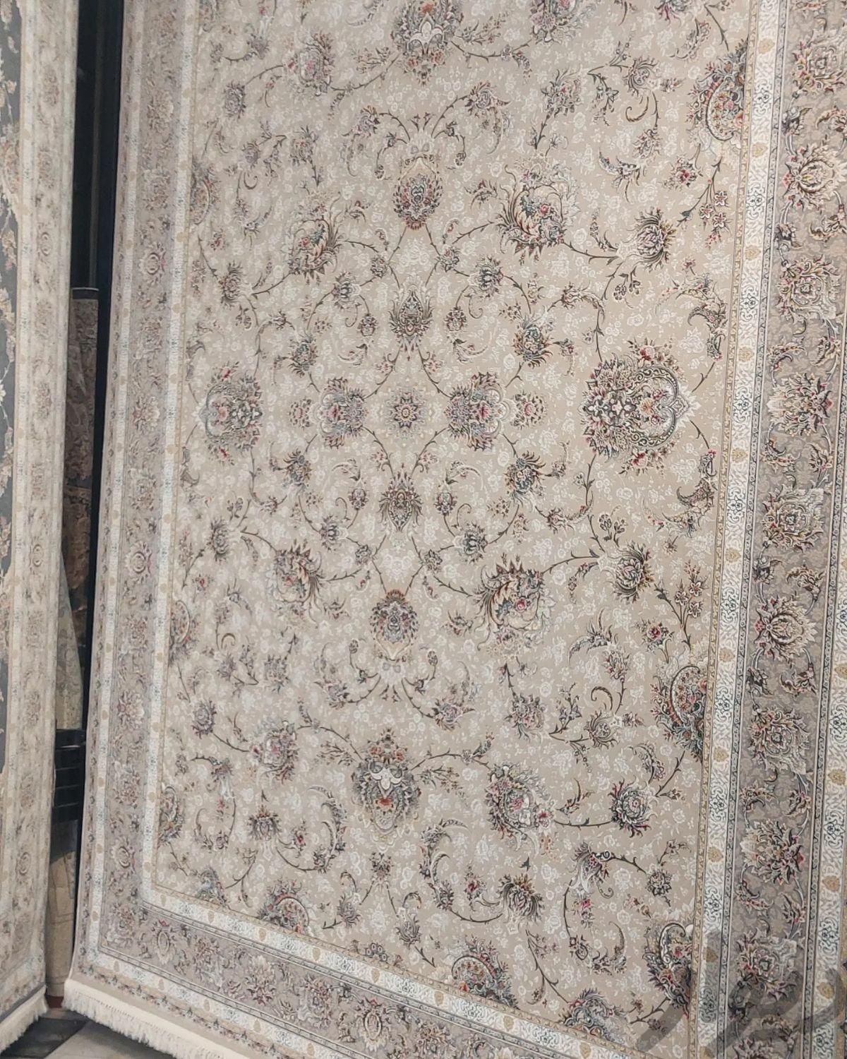 فرش-۹ متری ۱۲۰۰ شانه تراکم ۳۶۰۰ طرح افشان فیلی|فرش|نسیم‌شهر, |دیوار