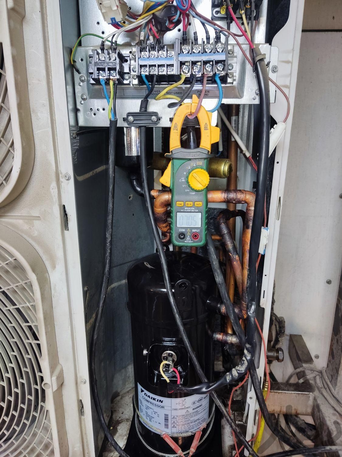نصب تعمیر سرویس کار پکیج اسپیلت یخچال اسپلیت