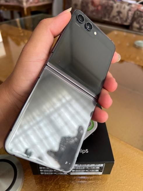 سامسونگ Galaxy Z Flip5 با حافظهٔ ۵۱۲ گیگابایت|موبایل|اصفهان, سپاهان‌شهر|دیوار