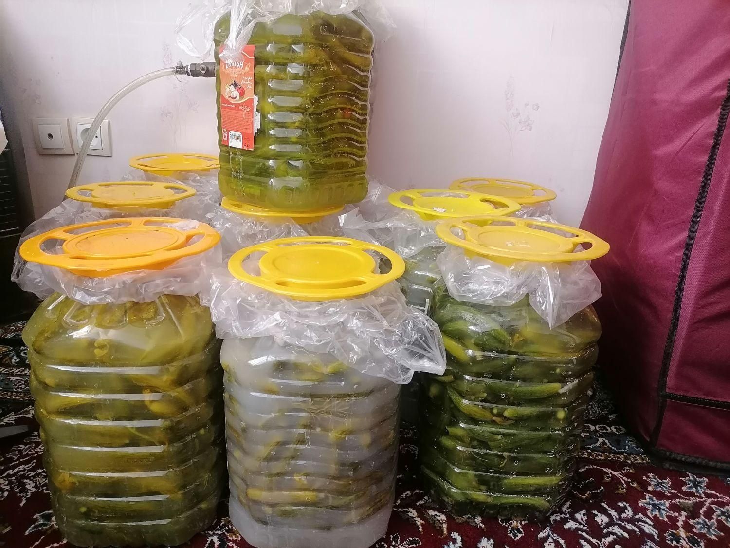 خیار شور خانگی ترد خوشمزه کافی یکبار امتحان کنید|خوردنی و آشامیدنی|شیراز, شهرک گلستان|دیوار