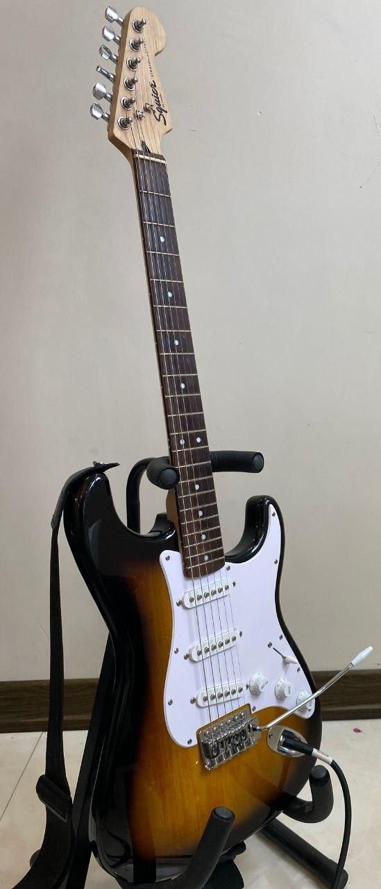 Fender Squier Stratocaster Bullet|گیتار، بیس، امپلیفایر|تهران, خواجه نظام الملک|دیوار