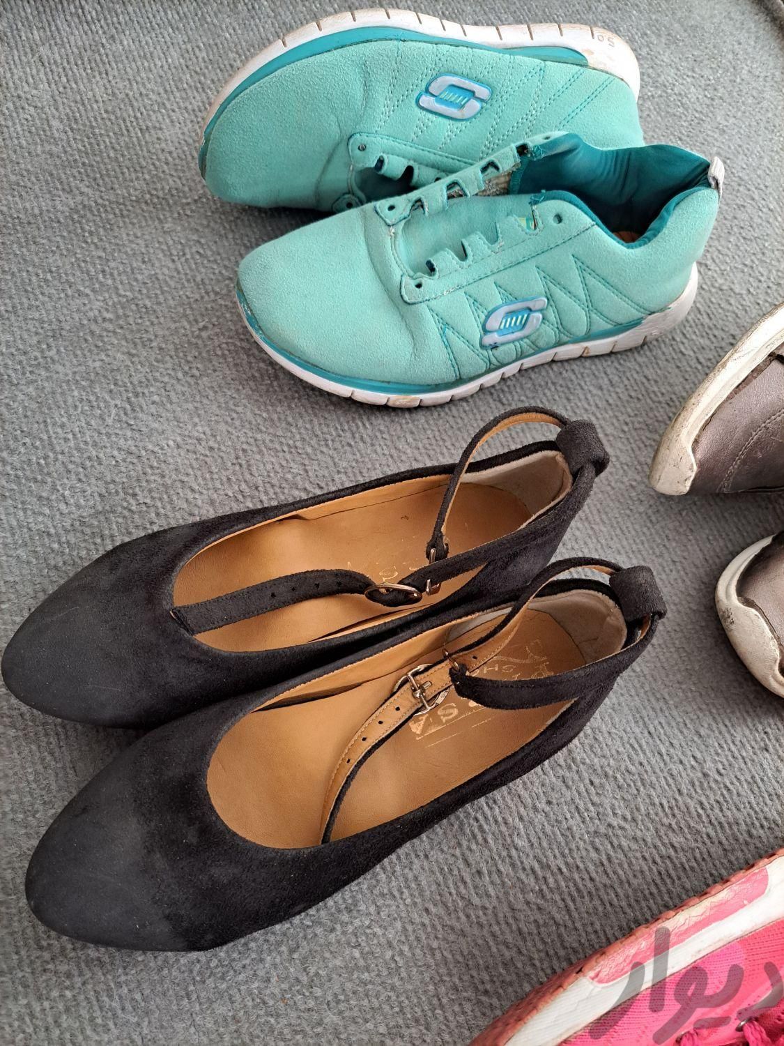 تعدادی کفش کتونی کالج|کیف، کفش و کمربند|همدان, |دیوار