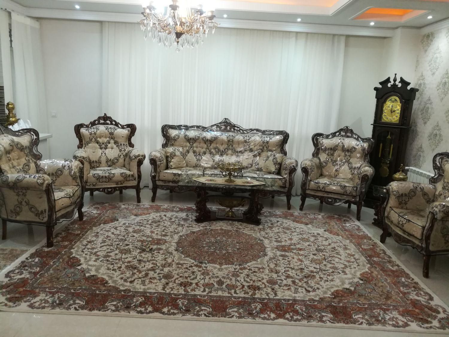 مبل ۹ نفره استیل و ۶نفره ناهار خوری از چوب راش|مبلمان خانگی و میز عسلی|تهران, حکیمیه|دیوار