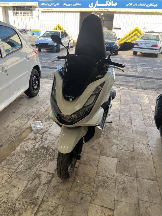 هوندا pcx160 فول ABSدر حد صفر ۱۰۰۰ تا کار|موتورسیکلت|تهران, هوانیروز|دیوار