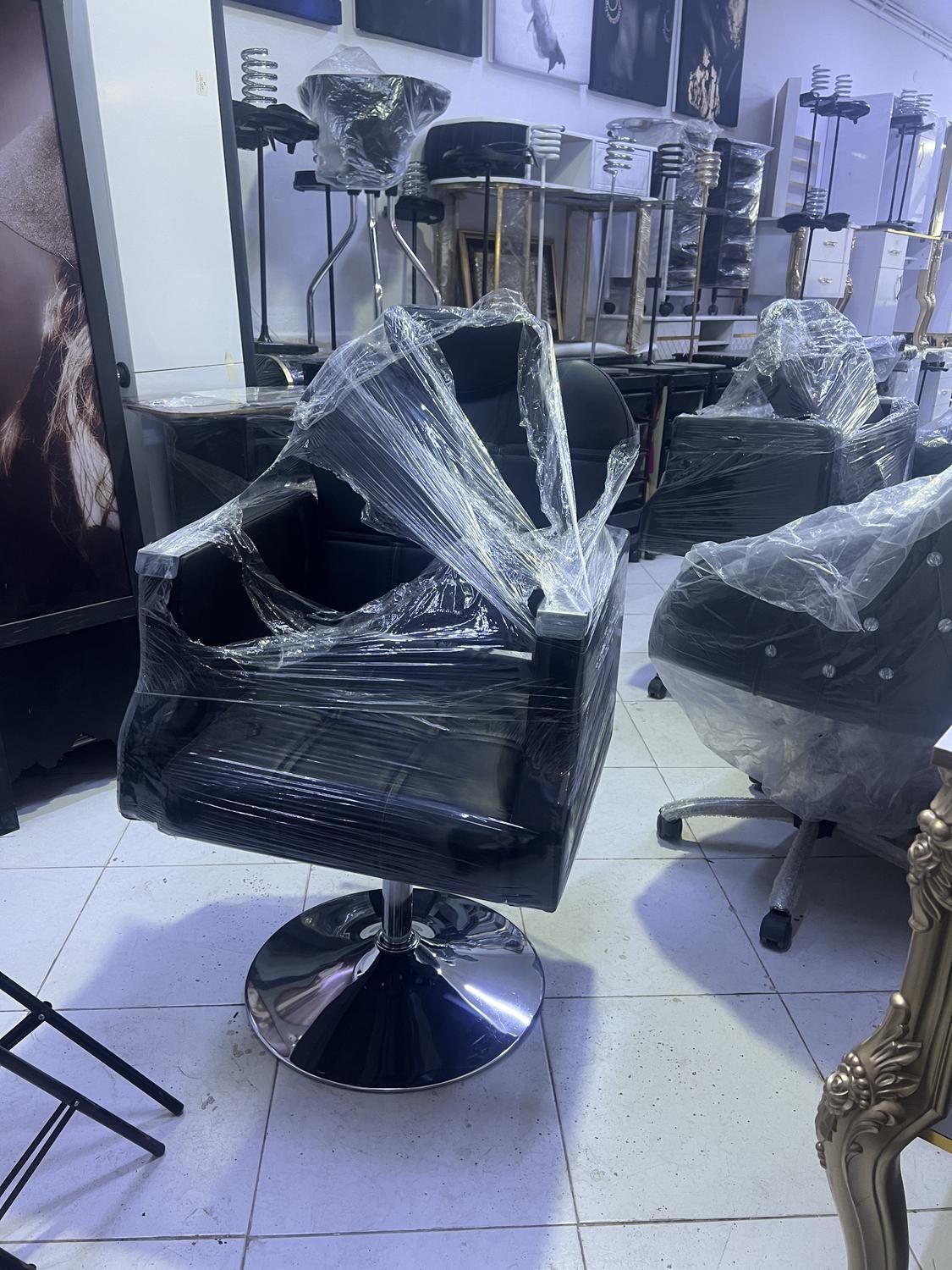 Salon chair for cheap sale second hand