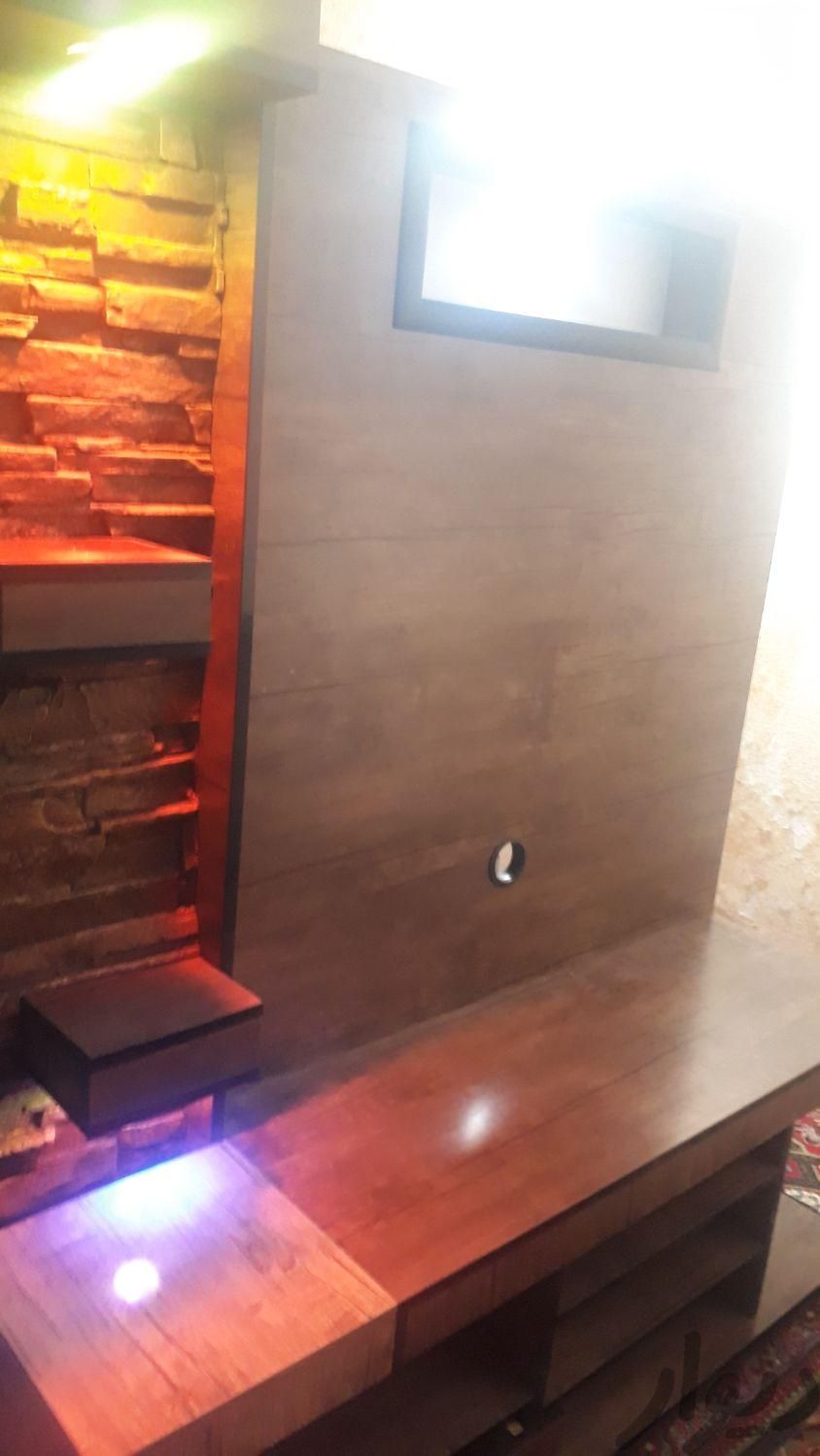 میز تلویزیون نو با لامپهای مخفی تمیز|میز تلویزیون|تهران, شهید آوینی|دیوار