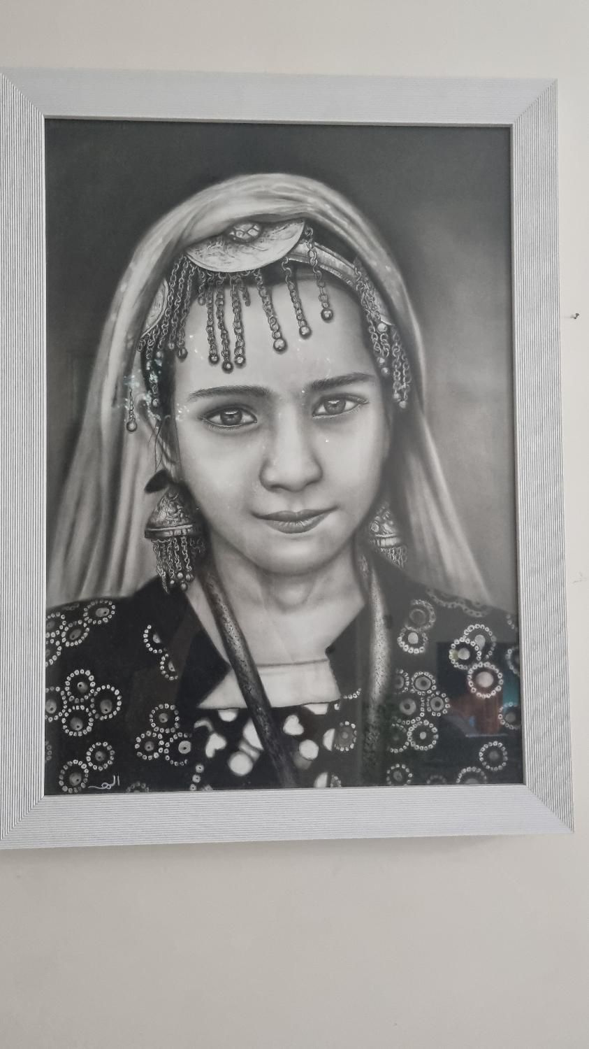 تابلو سیاه قلم ۵۰ در ۷۰ دختر روستایی|تابلو، نقاشی، عکس|تهران, باغ فیض|دیوار