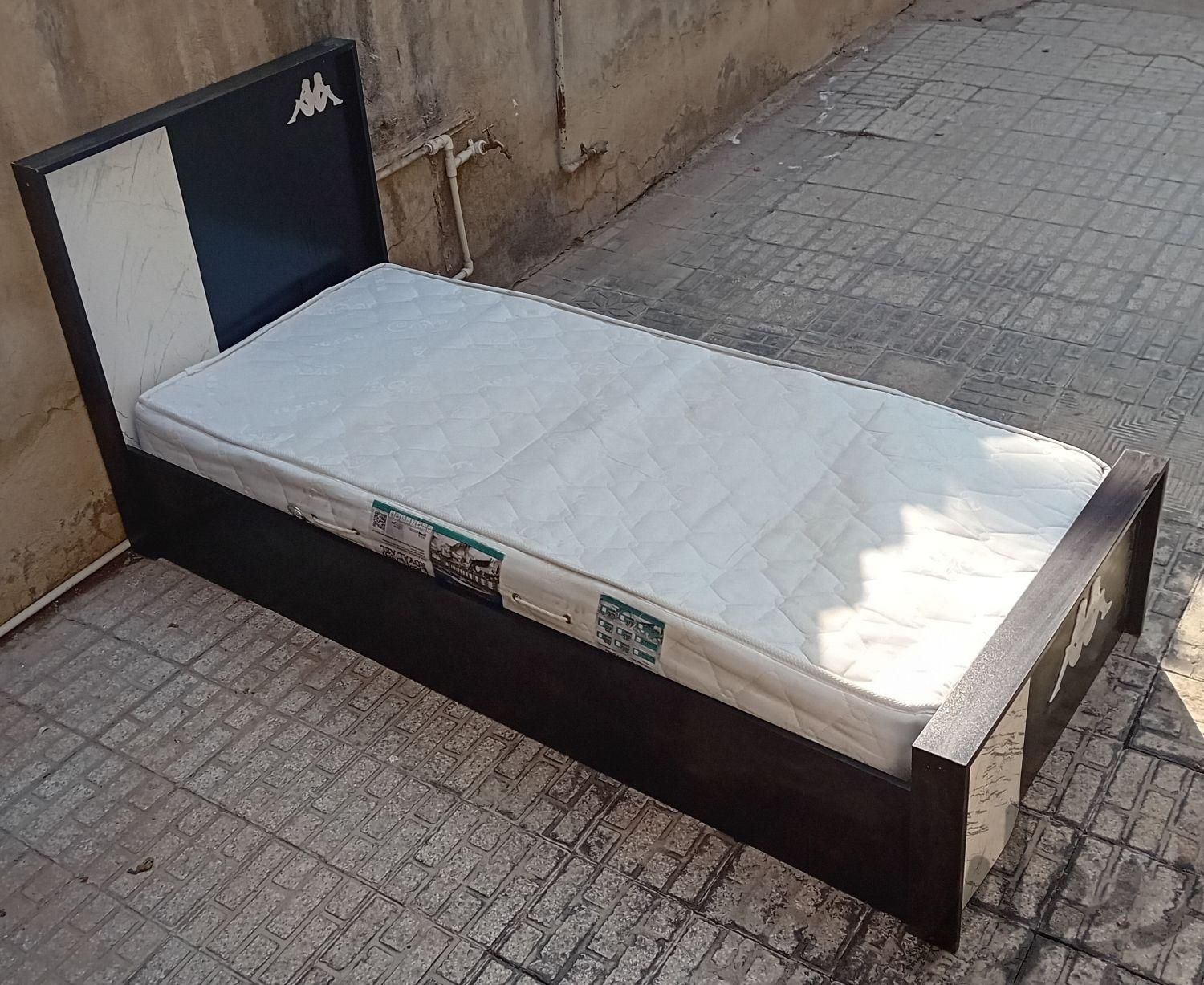تخت خواب یکنفره با تشک کارکرده|تخت و سرویس خواب|تهران, منصوریه (پل سیمان)|دیوار