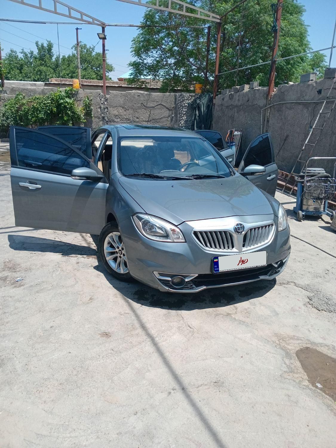 برلیانس H330 اتوماتیک 1500cc، مدل ۱۳۹۵|خودرو سواری و وانت|تهران, کاروان|دیوار