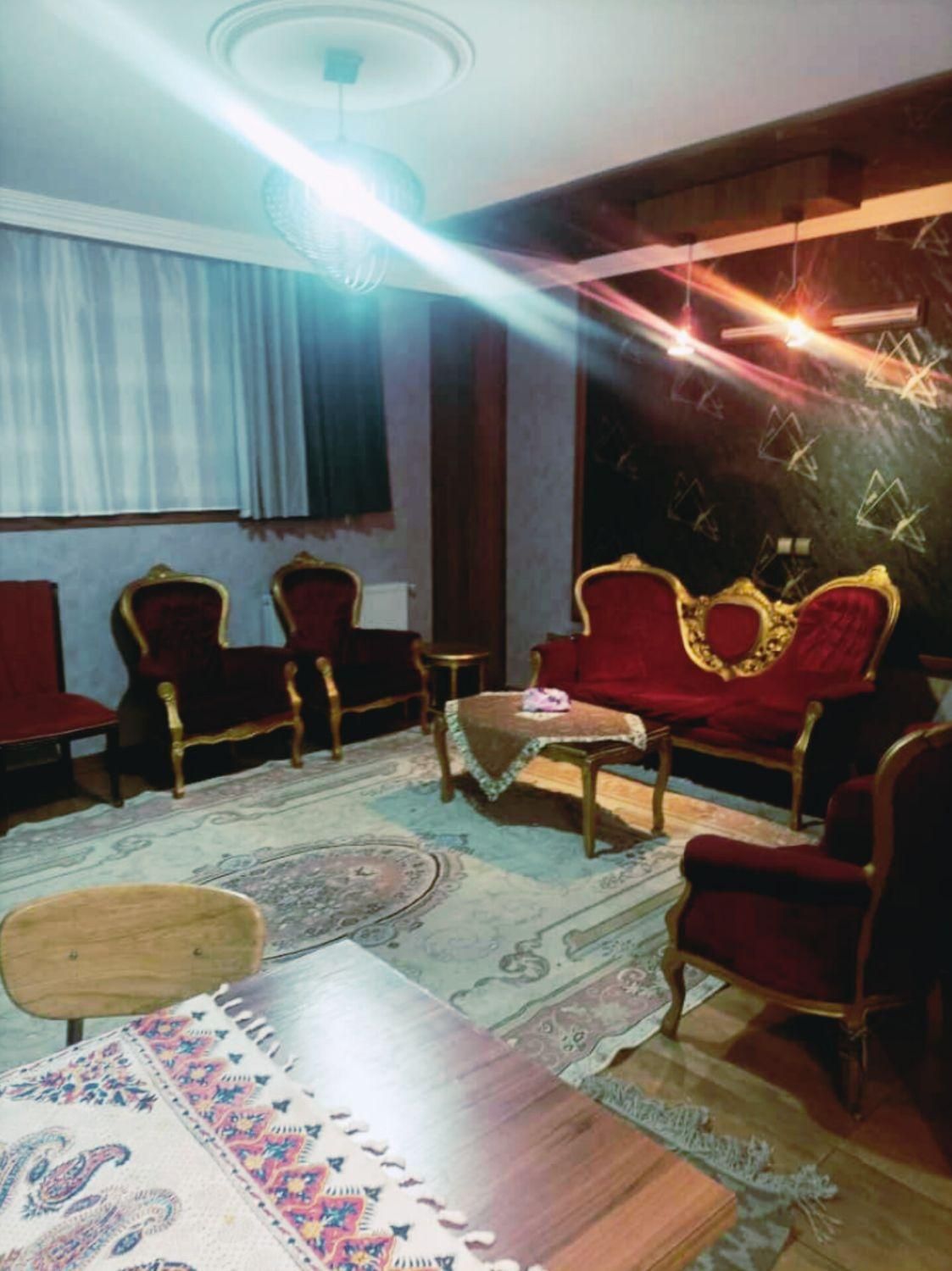 اجاره روزانه آپارتمان۱۰۰ متری/2خواب/در باغ دریاچه|اجارهٔ کوتاه‌مدت آپارتمان و سوئیت|اصفهان, باغ دریاچه|دیوار