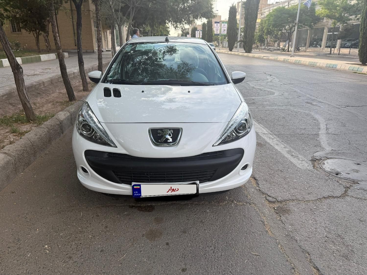 پژو 207i دنده‌ای، مدل ۱۴۰۲|خودرو سواری و وانت|کرمان, |دیوار