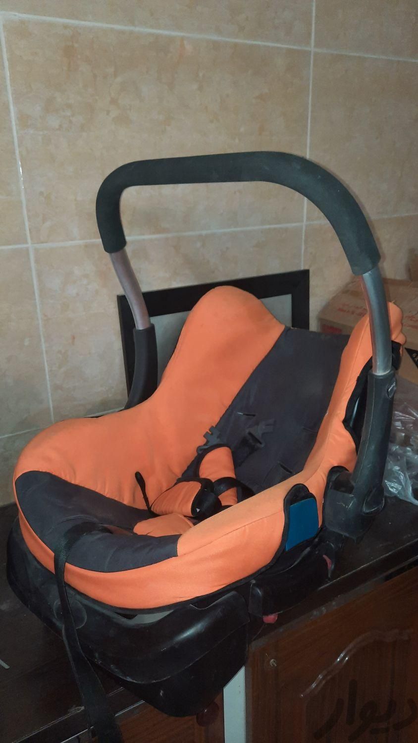 کریر و صندلی ماشین کودک|اسباب و اثاث بچه|همدان, |دیوار