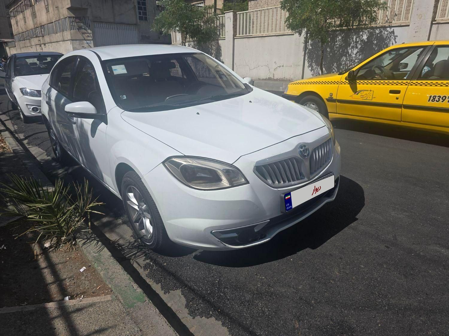 برلیانس H330 دنده‌ای 1500cc، مدل ۱۳۹۵|خودرو سواری و وانت|تهران, اکباتان|دیوار