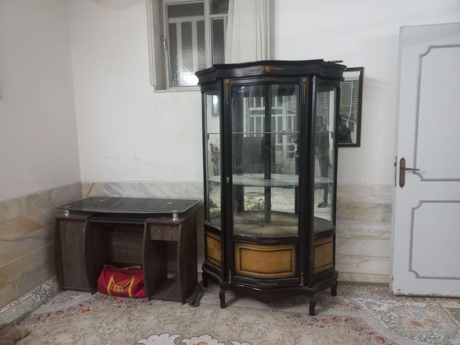 فروش بوفه ومیز کامپیوتر|بوفه، ویترین، کنسول|اردکان, |دیوار