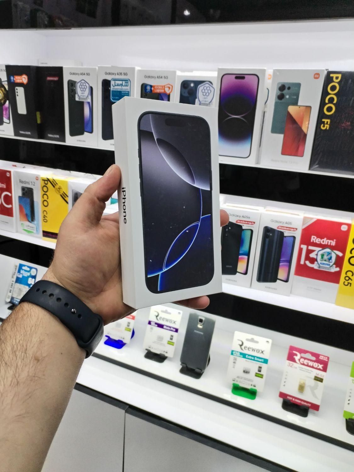 اپل iPhone 16 Pro با حافظهٔ ۲۵۶ به صورت...|موبایل|اصفهان, ارزنان|دیوار