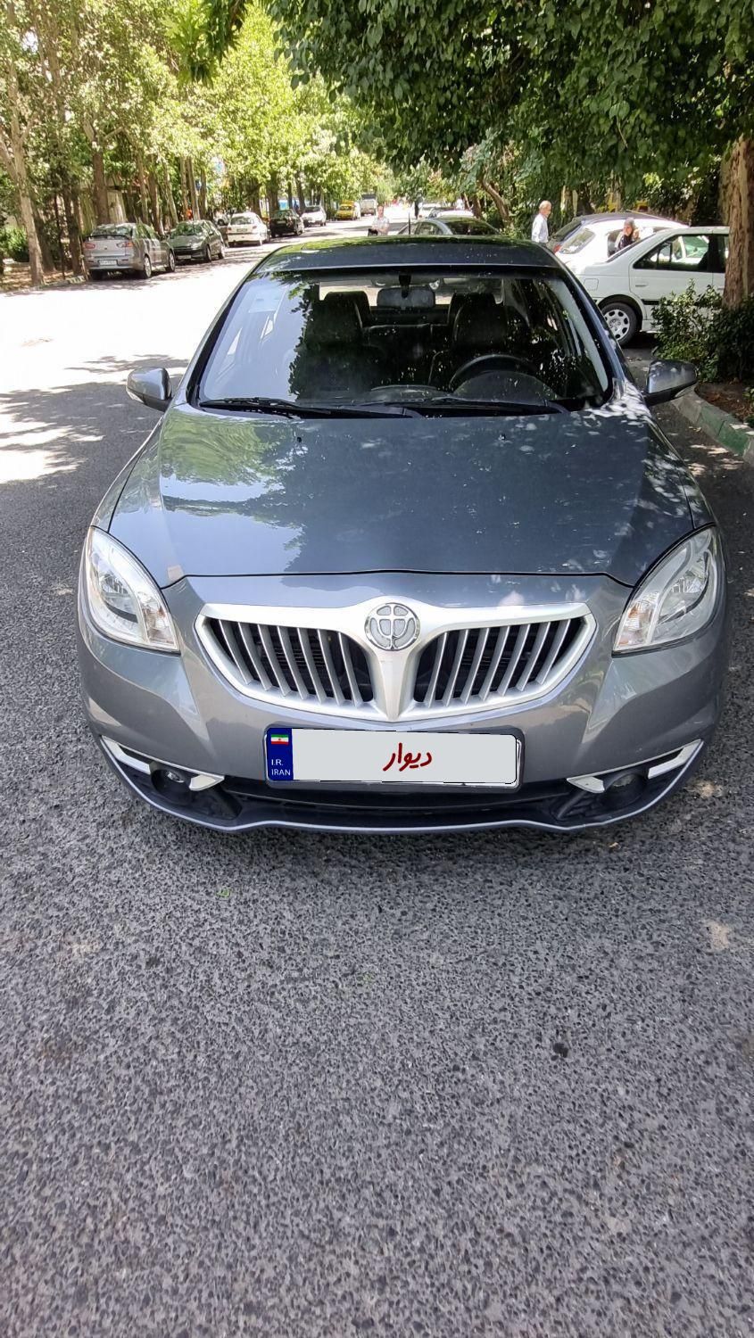برلیانس H330 اتوماتیک بیرنگ 90تا کار|خودرو سواری و وانت|تهران, نارمک|دیوار