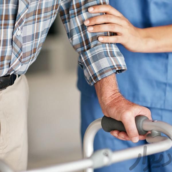 خدمات پرستاری سالمند درمنزل با مجوز وزارت بهداشت