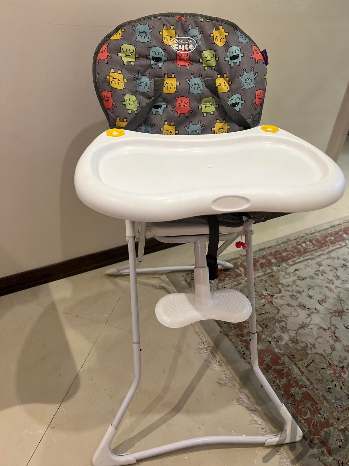 صندلی غذا دلیجان تاشو|تخت و صندلی بچه|تهران, نیاوران|دیوار
