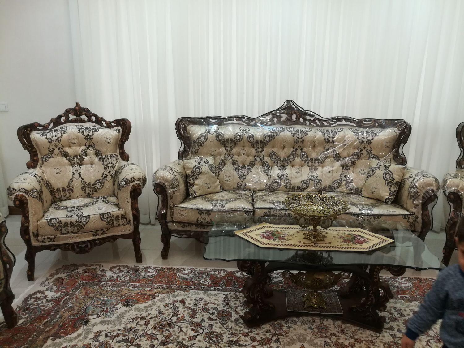 مبل ۹ نفره استیل و ۶نفره ناهار خوری از چوب راش|مبلمان خانگی و میز عسلی|تهران, حکیمیه|دیوار