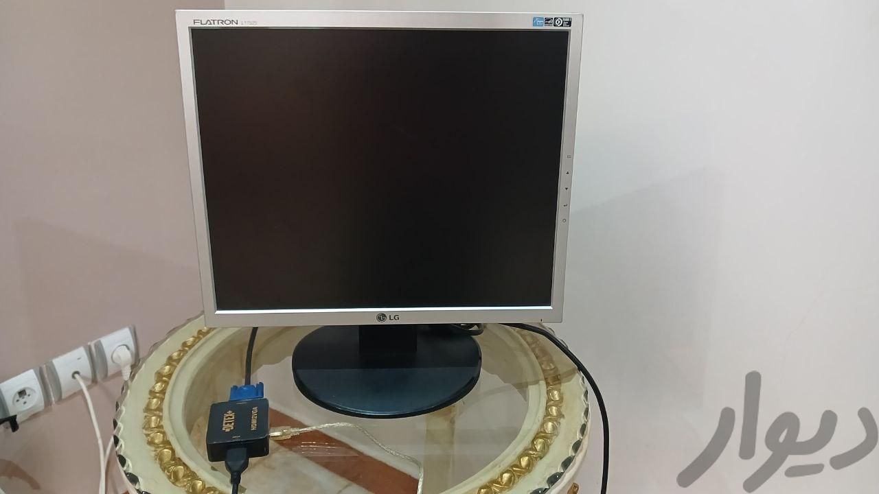 مانیتور LG همراه با تبدیل HDMI به VGA|قطعات و لوازم جانبی رایانه|تهران, نیلوفر|دیوار