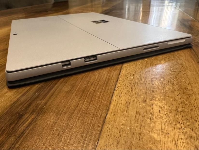 سرفیس پرو ۵ همراه قلم و کیبرد surface pro 5 i5|رایانه همراه|تهران, حکمت|دیوار