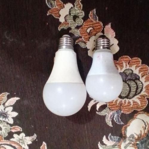 تعدادی لامپ کم مصرف رنگ سفید و نشکن|لامپ و چراغ|رشت, امام حسین|دیوار