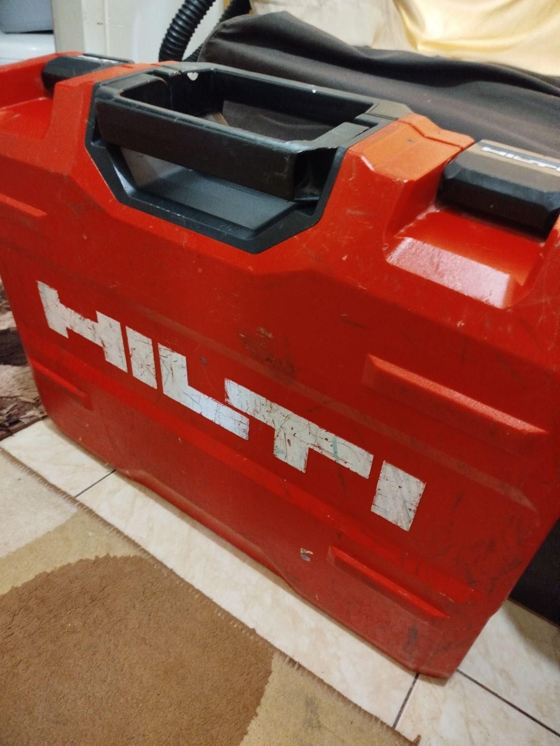 بتن کن هیلتی Hilti در حد|ماشین‌آلات صنعتی|تهران, سلسبیل|دیوار