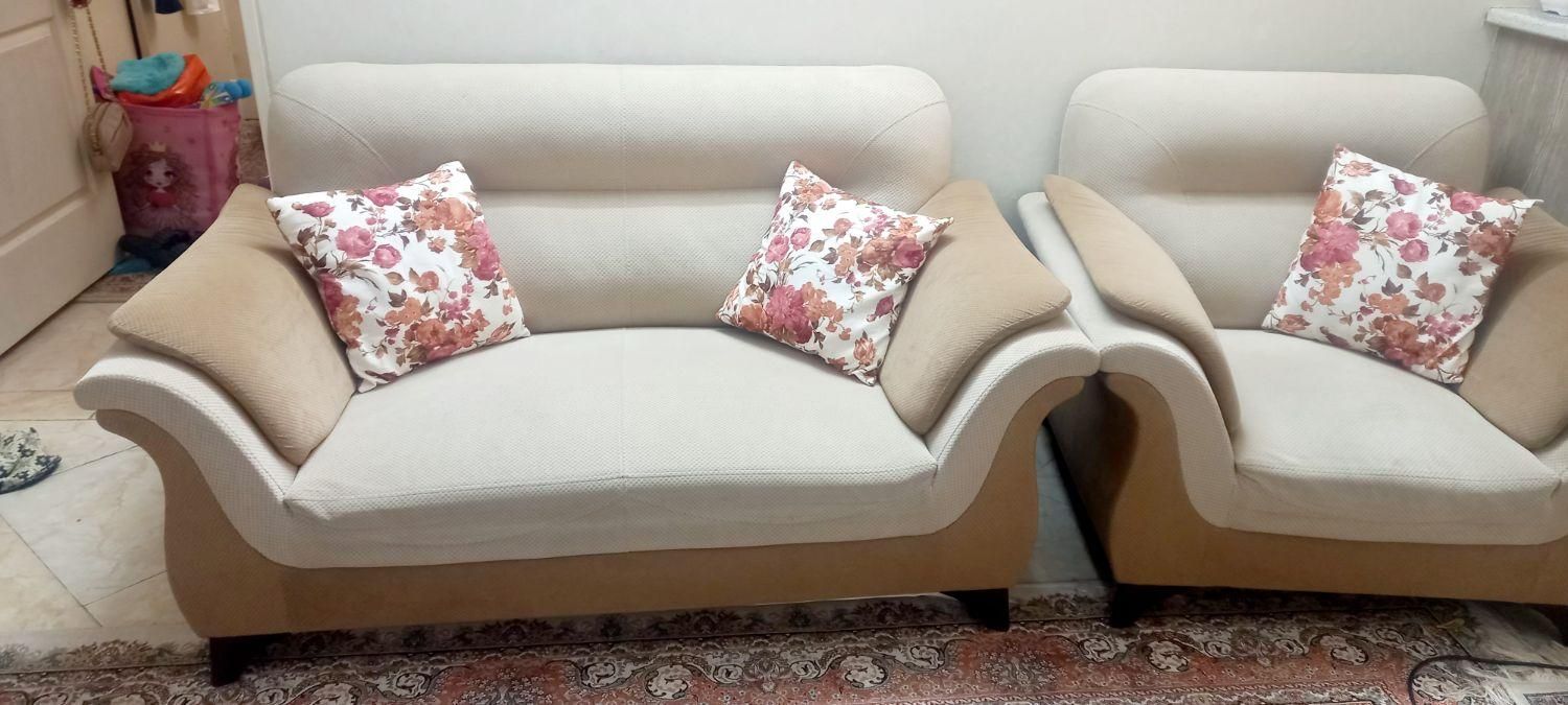 مبل کلاسیک راحتی و جلو مبلی خاص سفارشی|مبلمان خانگی و میز عسلی|تهران, شهرک دانشگاه تهران|دیوار