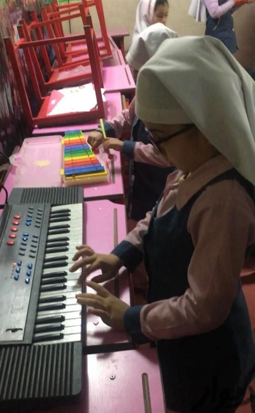 تدریس پیانو توسط مربی خانم درمنزل|خدمات آموزشی|تهران, آجودانیه|دیوار