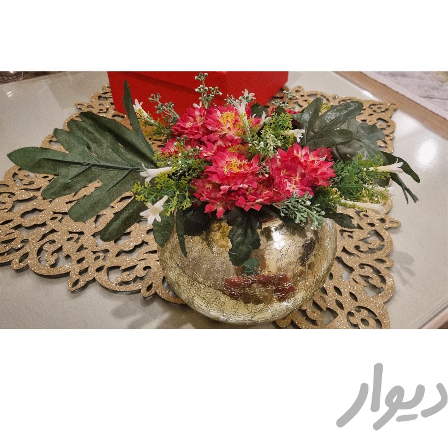 گل مصنوعی و گلدان طلایی شیک|گل مصنوعی|تهران, سرو آزاد|دیوار