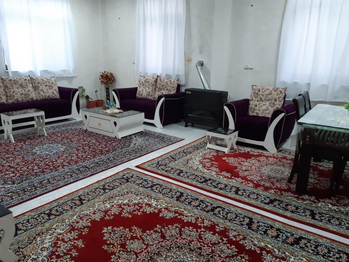 دوخواب وتک خواب تمیزباحیاطی باصفا|اجارهٔ کوتاه‌مدت آپارتمان و سوئیت|صومعه‌سرا, |دیوار