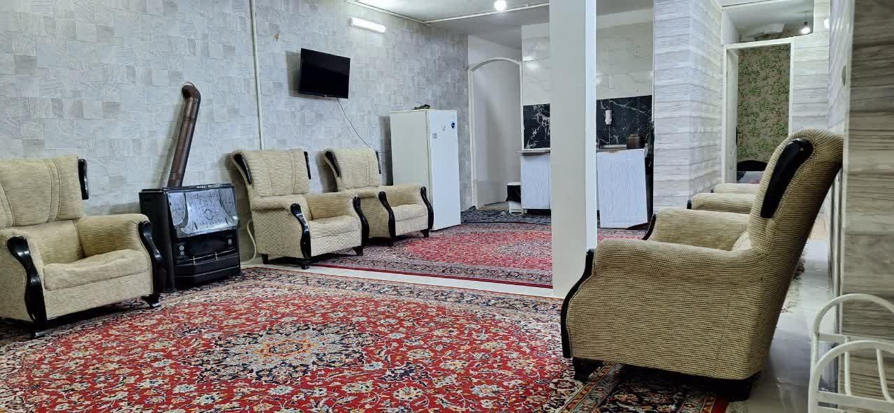 منزل شخصی بزرگ   تمیز نزدیک حرم پیاده|اجارهٔ کوتاه‌مدت آپارتمان و سوئیت|مشهد, بالا خیابان|دیوار