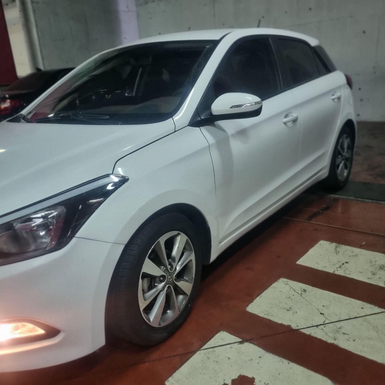 Hyundai i20 / 1396|خودرو سواری و وانت|تهران, اکباتان|دیوار