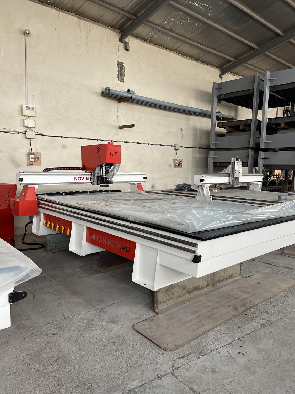 سی ان سی چوب cnc پرس وکیوم دورکن لبه چسبان|ماشین‌آلات صنعتی|تهران, ایران|دیوار