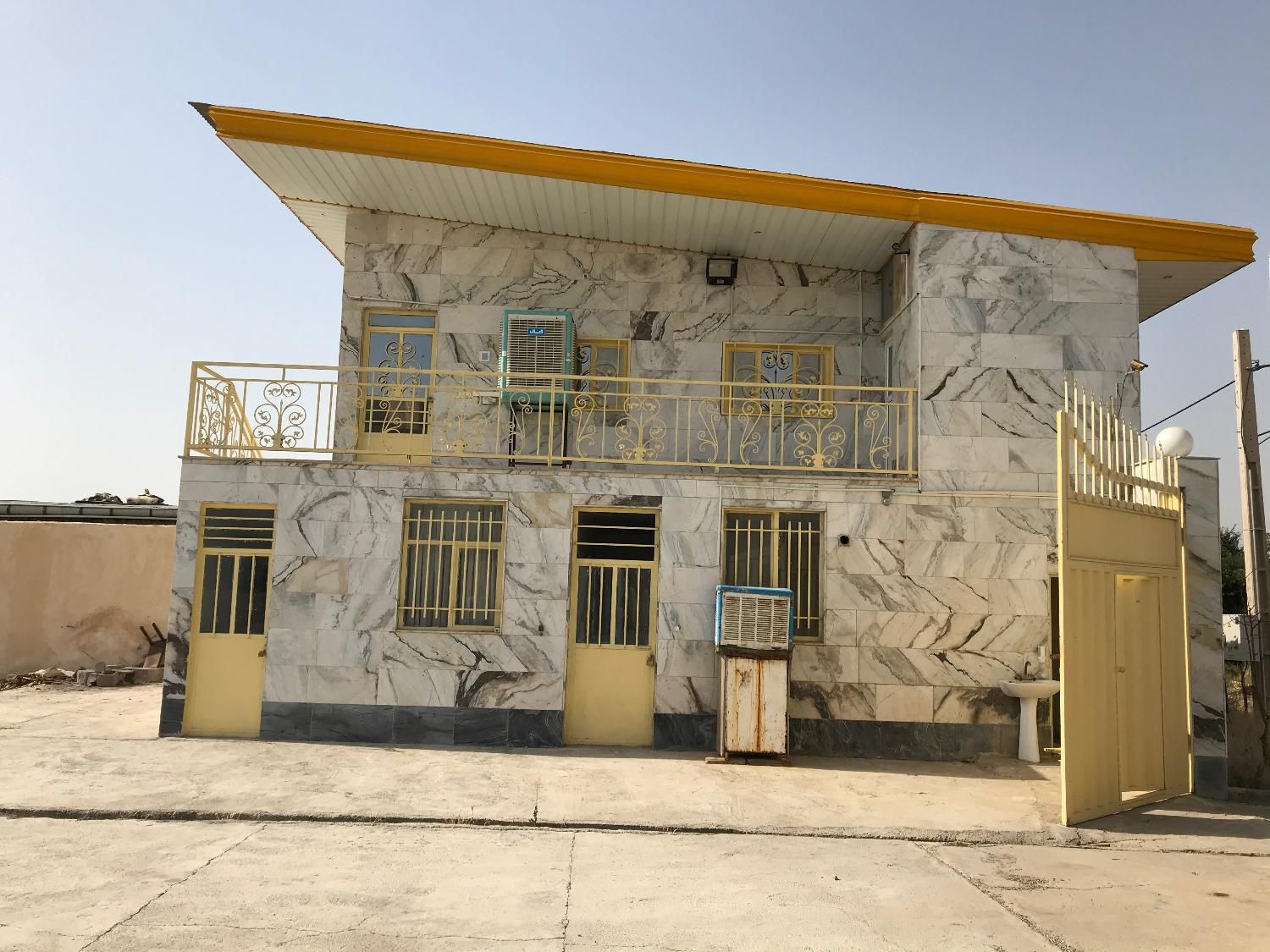فروش گاوداری ۲۰۰۰ متری|فروش دفتر صنعتی، کشاورزی، تجاری|تهران, شهرک راه‌آهن|دیوار