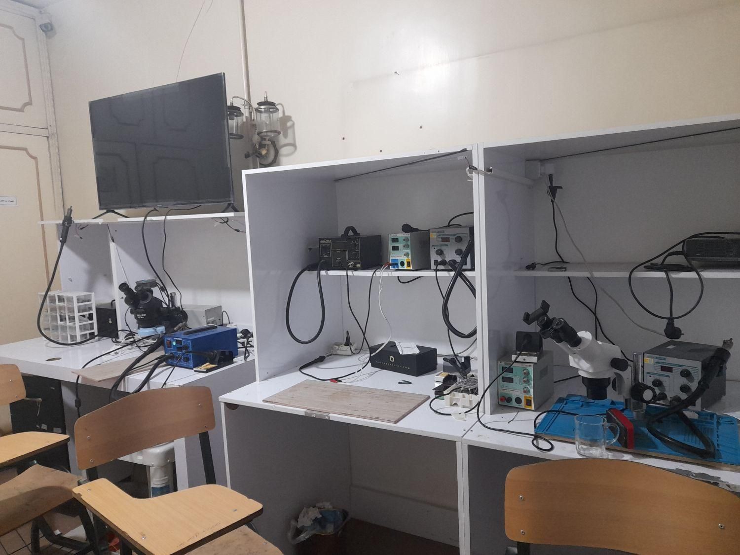 آموزش استخدام تعمیر برد الکترونیک لوازم خانگی LED|استخدام آموزشی|اصفهان, طامه|دیوار