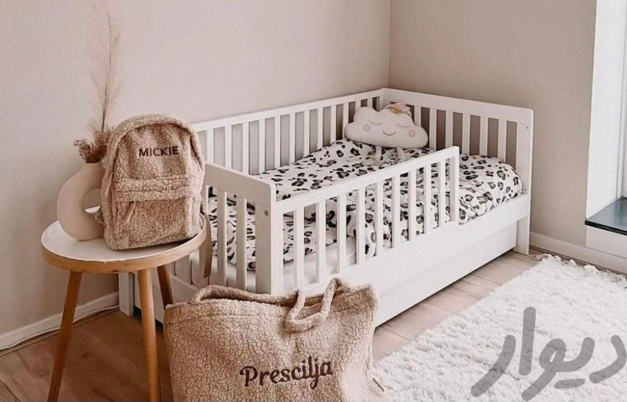 تخت خواب نوزاد همراه با تشک و کاور باکیفیت|تخت و صندلی بچه|ابهر, |دیوار