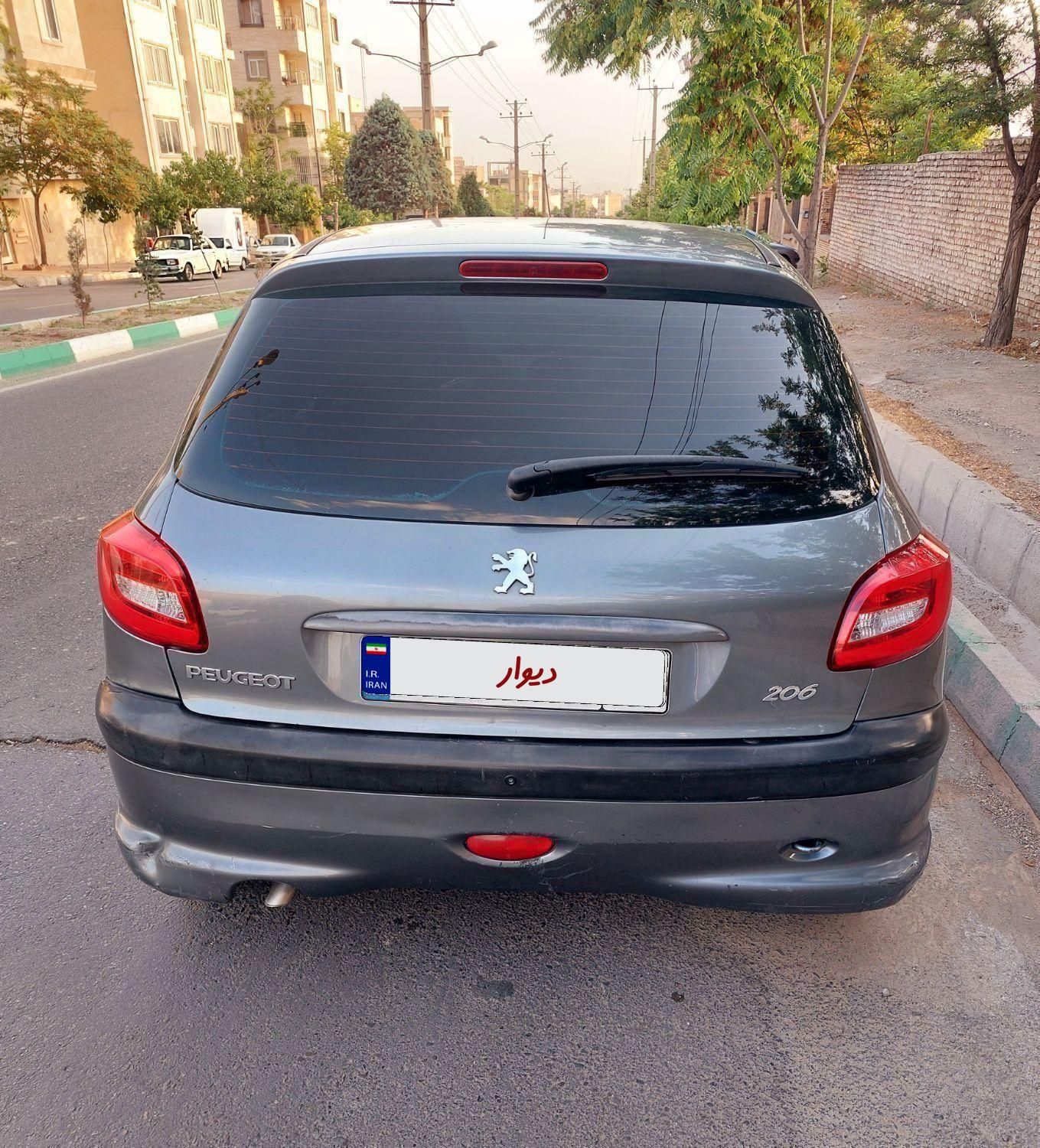 ۲۰۶ مدل ۸۴ بی رنگ تمیز سالم بدون آفتاب سوختگی|خودرو سواری و وانت|کرج, جهان‌شهر|دیوار