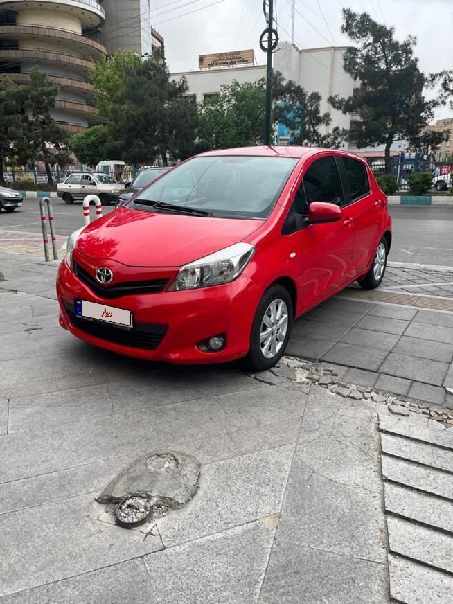 تویوتا یاریس هاچبک 1300cc، مدل ۲۰۱۲|خودرو سواری و وانت|تهران, کوی فردوس|دیوار