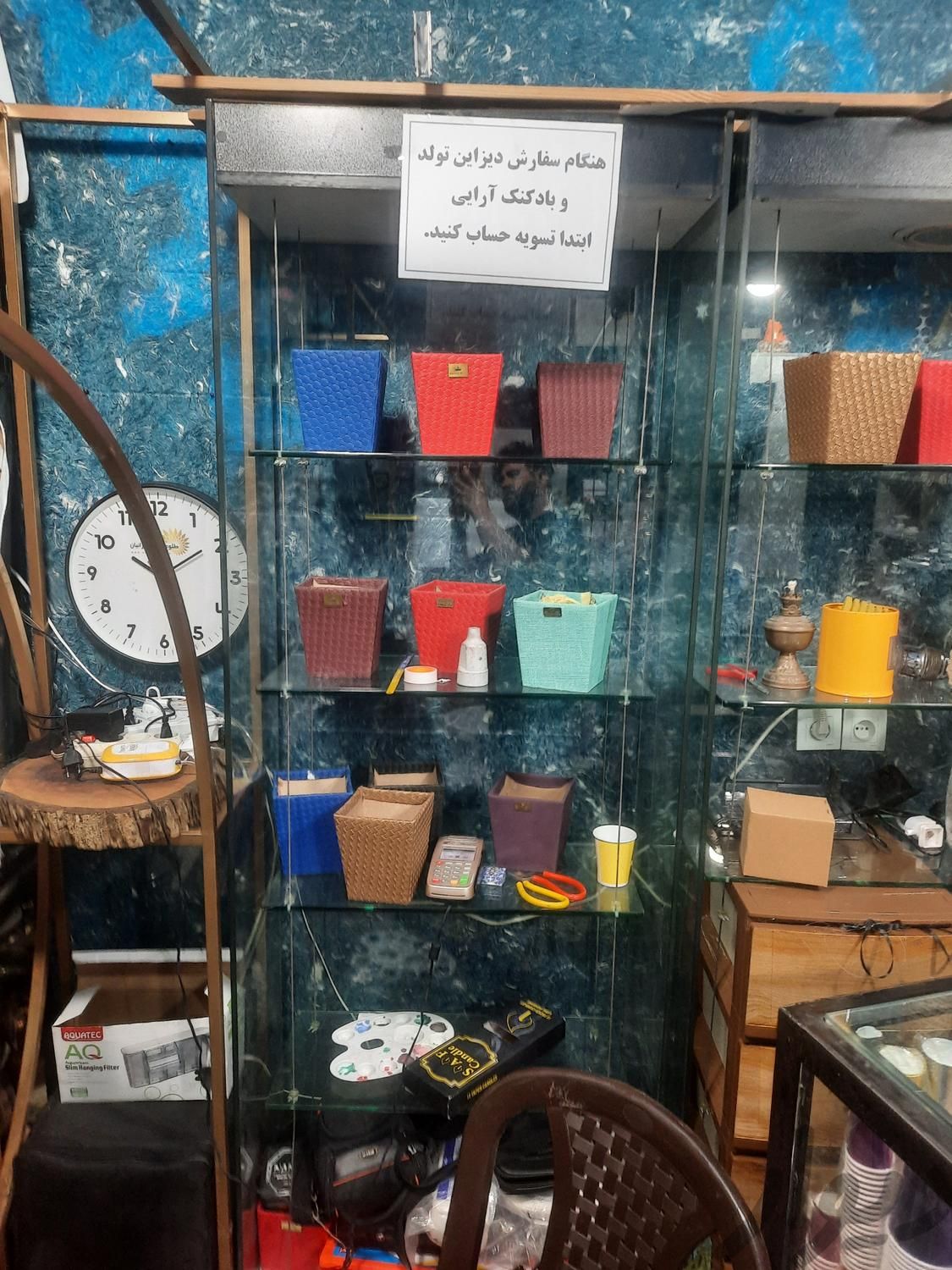 ویترین شیشه ای معلق خوشگل|فروشگاه و مغازه|تهران, ظهیرآباد|دیوار