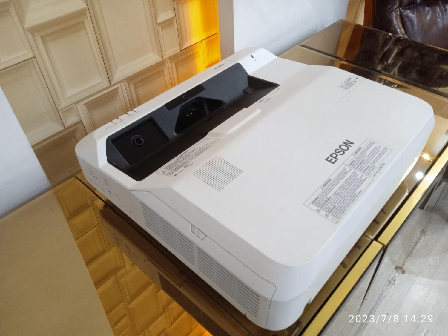 ویدئو پروژکتور epson710u لیزر 2k|تلویزیون و پروژکتور|تهران, ولنجک|دیوار