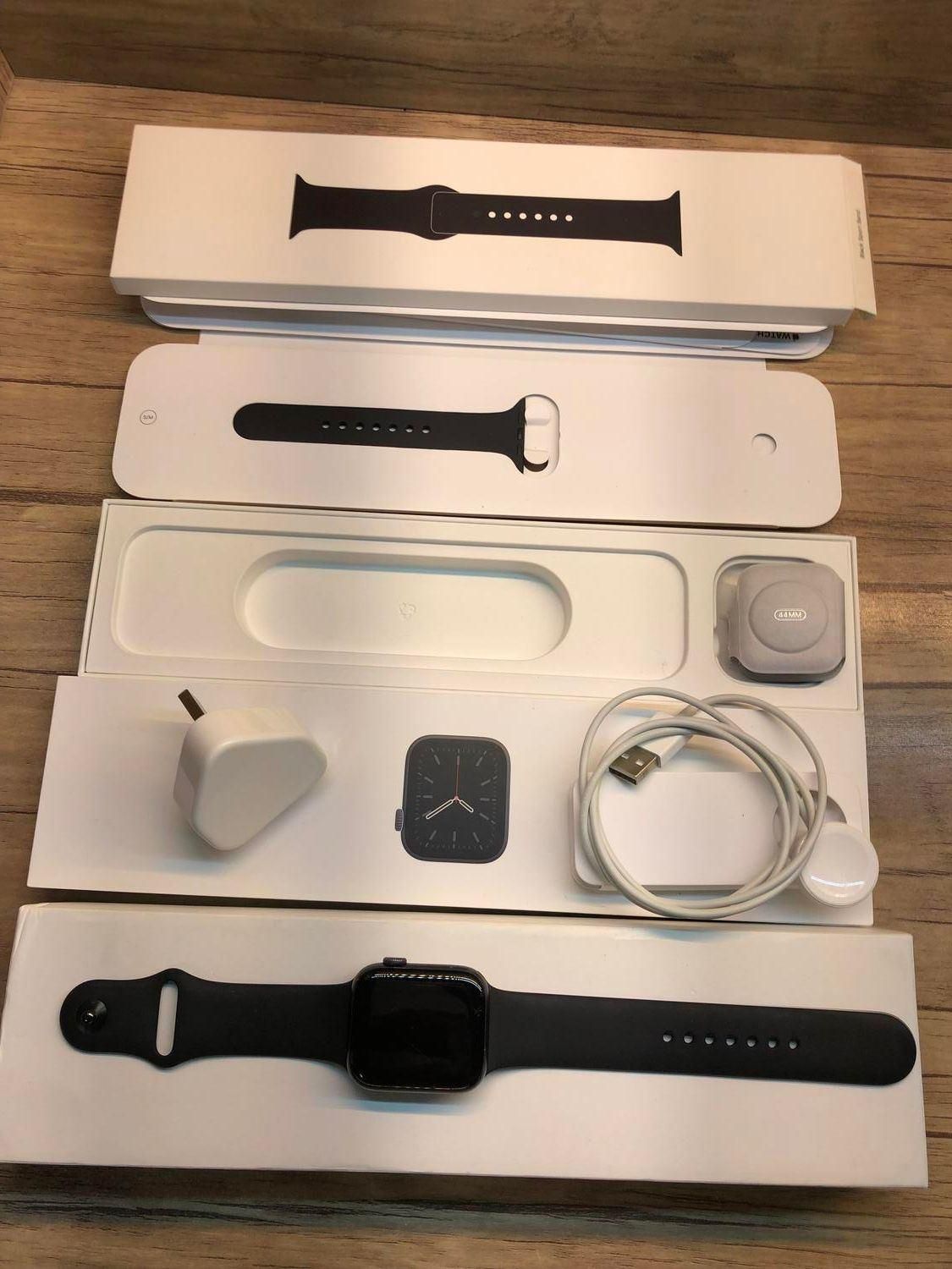 Apple Watch serie 6 44mm|ساعت|تهران, آجودانیه|دیوار