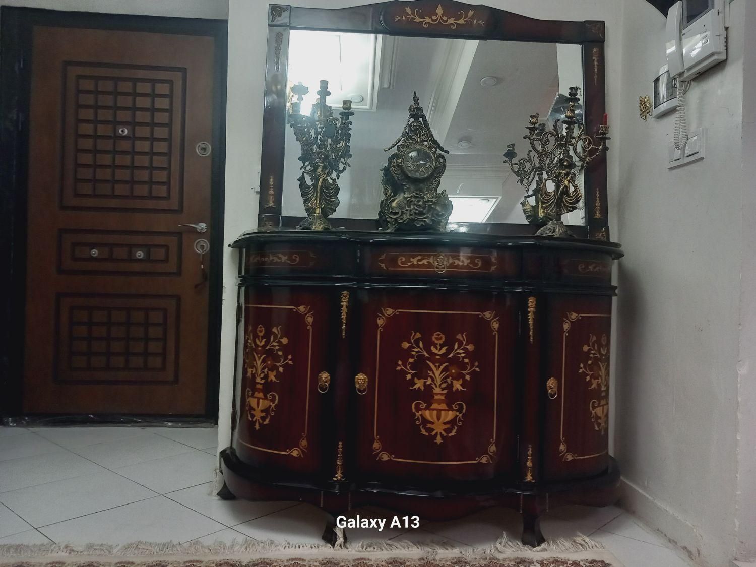 آینه کنسول (سه در) همراه یک کشو|بوفه، ویترین، کنسول|تهران, شهرک دانشگاه تهران|دیوار