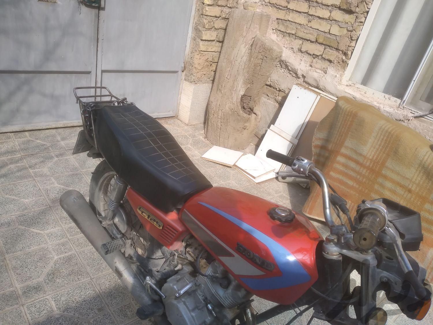 موتور مدل ۸۴|موتورسیکلت|اصفهان, راران|دیوار