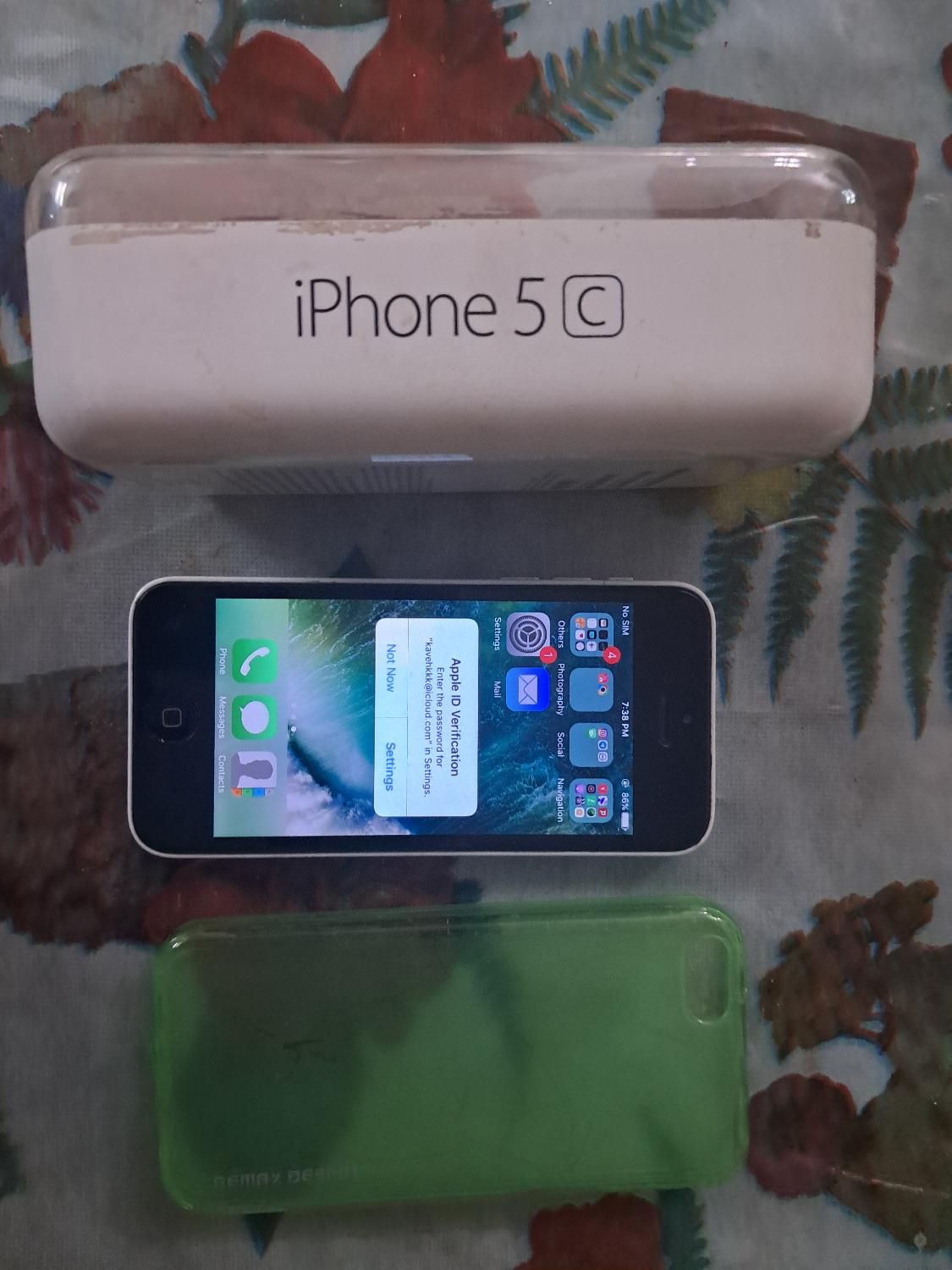 ایفون 5c سفید ۱۶ گیگ با جعبه اپل،apple،موبایل|موبایل|تهران, ستارخان|دیوار