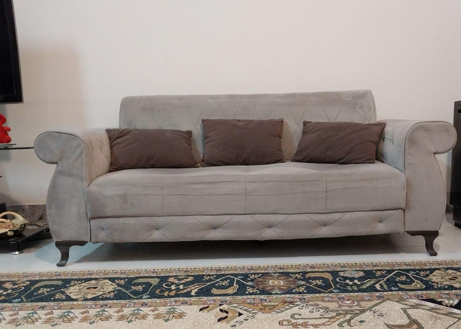 مبلمان ۷ نفره با رویه مخمل|مبلمان خانگی و میز عسلی|تربت جام, بیست متری منبع آب|دیوار