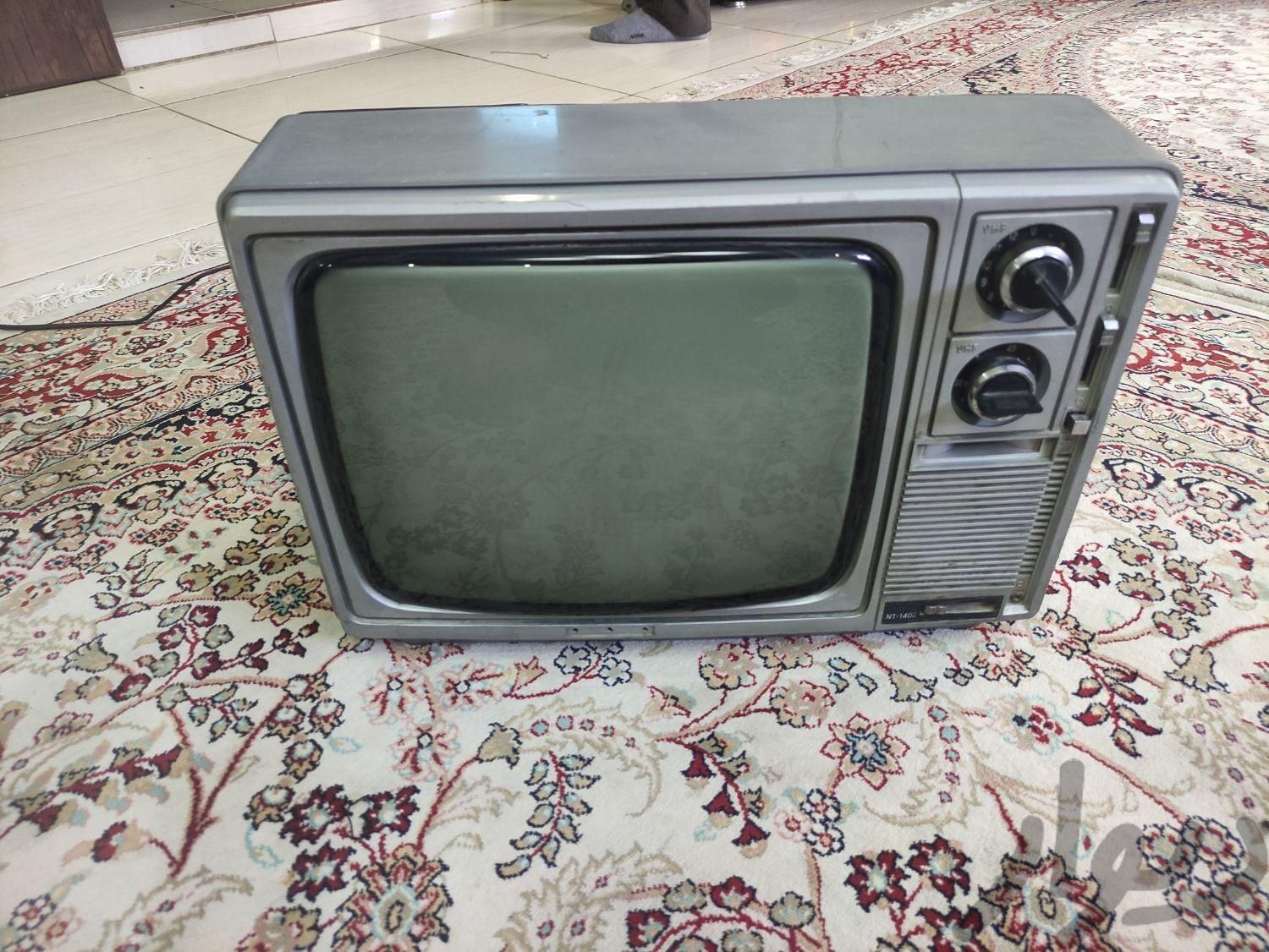 تلوزیون قدیمی NIA|تلویزیون و پروژکتور|ملک‌آباد, |دیوار