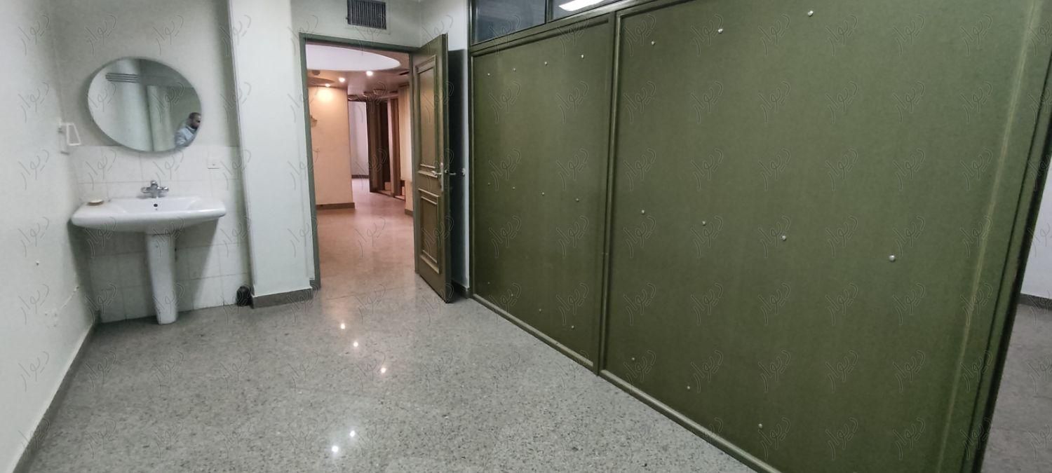 ۹۰ متر ساختمان پزشکان ۳ اتاق|اجارهٔ دفتر کار، اتاق اداری و مطب|تهران, آرژانتین|دیوار
