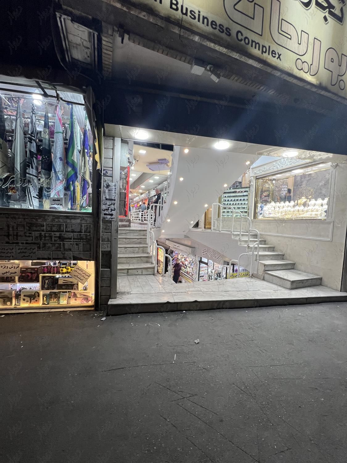 مغازه ١٠ متری واقع در چهارراه ابوریحان|فروش مغازه و غرفه|تبریز, |دیوار