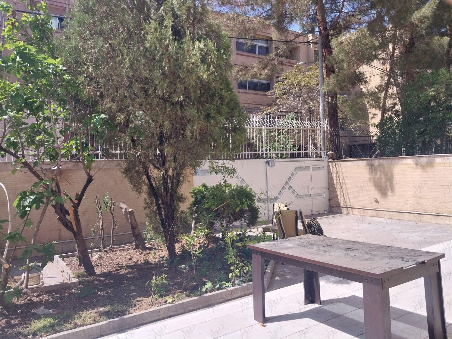 آپارتمان ۳خوابه حدود ۱۷۰ متر با حیاط اختصاصی|اجارهٔ آپارتمان|اصفهان, سعادت‌آباد|دیوار